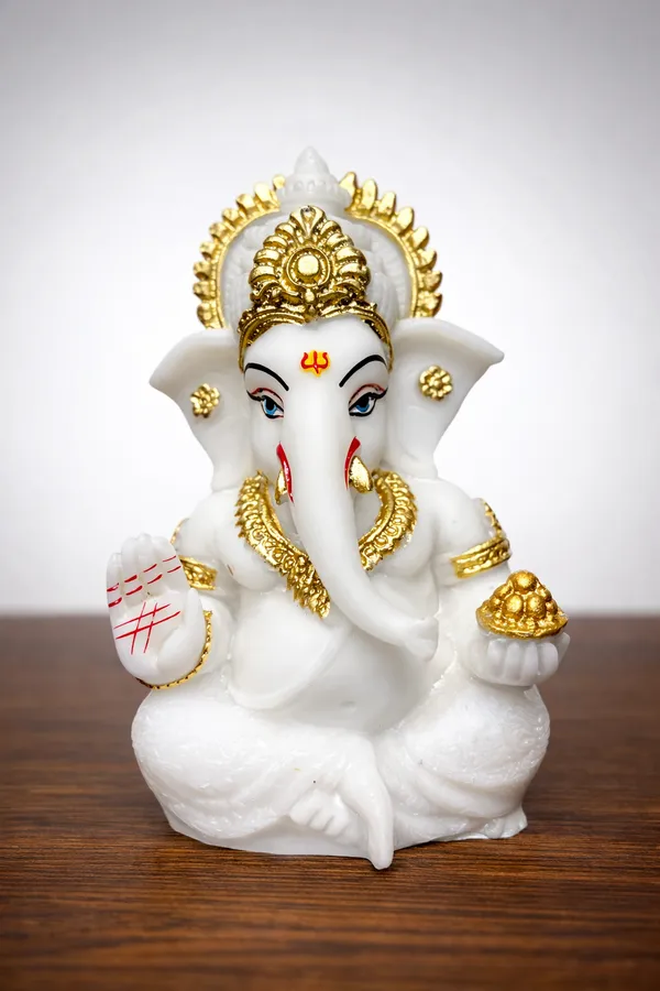 Ganesh_Ji_Murti_White