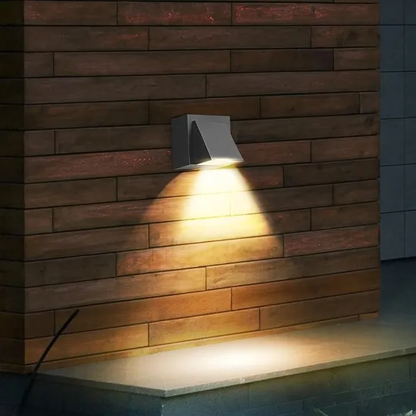 Black_Metal,_Glass_Outdoor_Wall_Light_For_Outdoor_Lighting