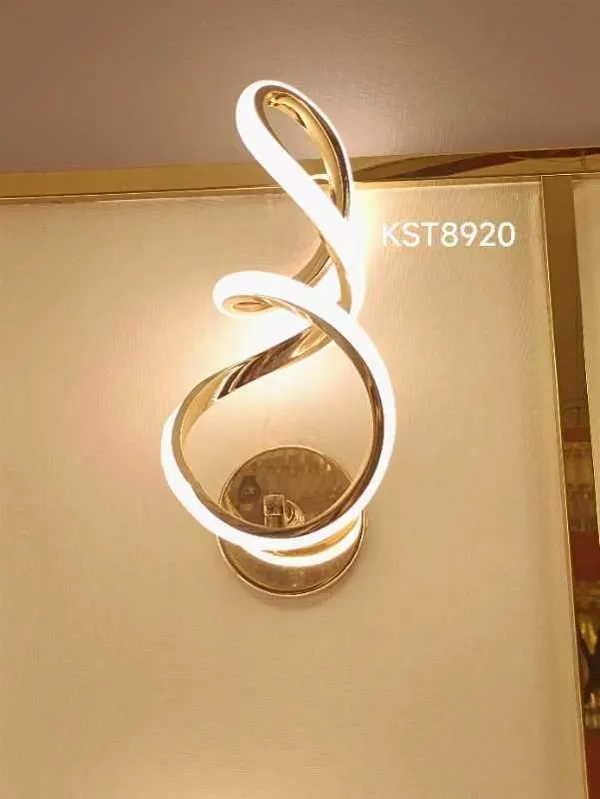 Gold_Metal,_Acrylic_LED_Wall_Light_For_Decorative_Lighting