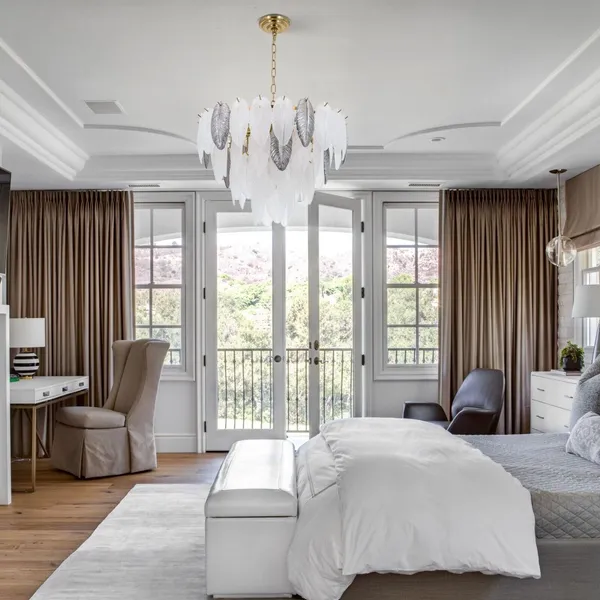 Gold_And_Cream_Metal,_Feather_Chandelier_For_Premium_Interiors