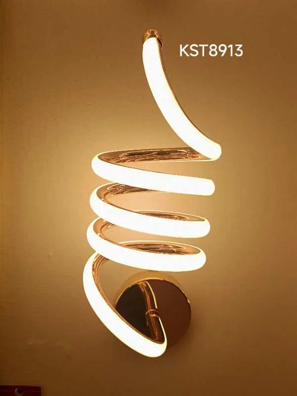Gold_Metal,_Acrylic_LED_Wall_Light_For_Modern_Interiors