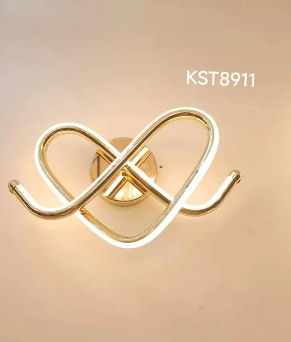 Gold_Metal,_Glass_LED_Wall_Light_For_Decorative_Lighting