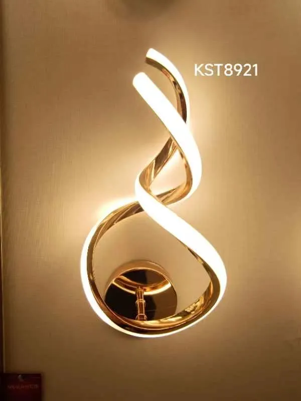 Gold_Metal,_Acrylic_LED_Wall_Lamp_For_Bedroom_Lighting