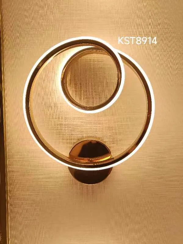 Gold_Metal,_Acrylic_LED_Wall_Light_For_Living_Room_Decor