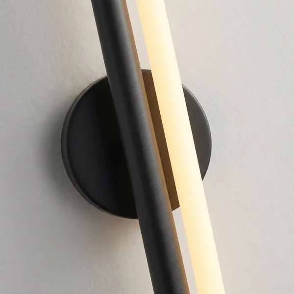 Black_Metal,_Acrylic_LED_Wall_Sconce_For_Minimalist_Interiors