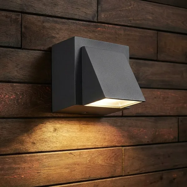Black_Metal,_Glass_Outdoor_Wall_Light_For_Outdoor_Lighting
