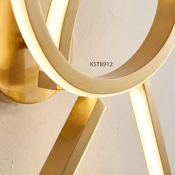 Gold_Metal,_Acrylic_LED_Wall_Sconce_For_Artistic_Decor