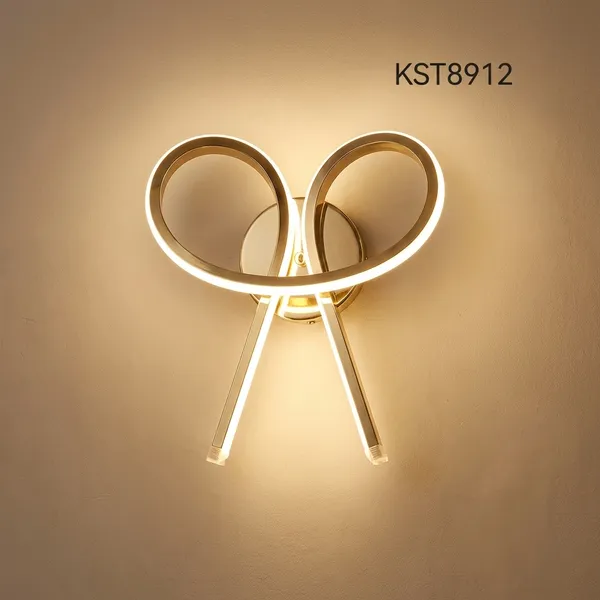 Gold_Metal,_Acrylic_LED_Wall_Sconce_For_Artistic_Decor