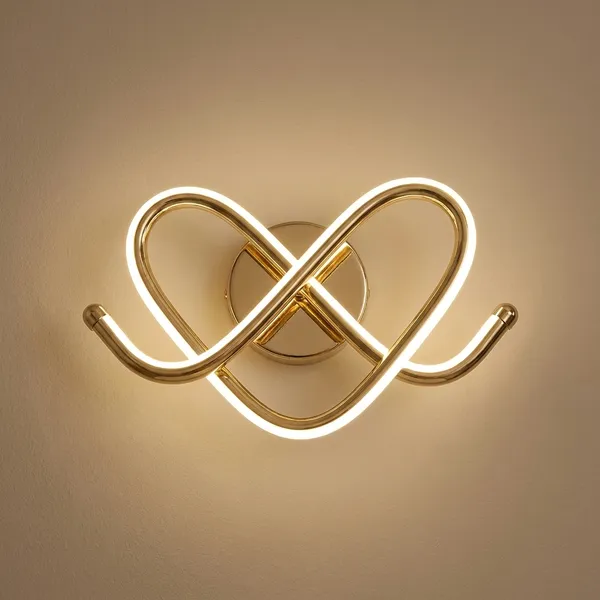 Gold_Metal,_Glass_LED_Wall_Light_For_Decorative_Lighting
