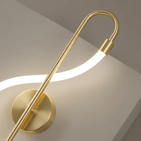 Gold_Metal,_Glass_Wall_Sconce_For_Interior_Lighting