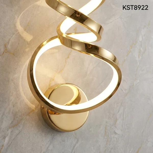 Gold_Metal,_Acrylic_LED_Wall_Light_For_Decorative_Interiors
