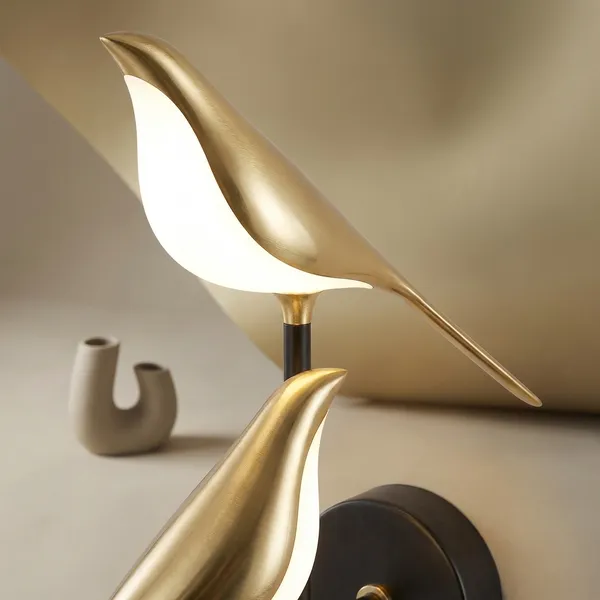 Gold_Metal,_Glass_Wall_Lamp_For_Decorative_Lighting