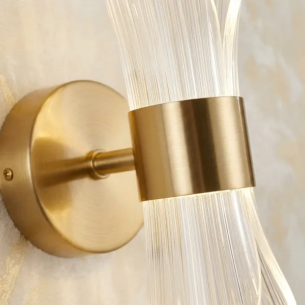 Gold_Metal_And_Glass_Wall_Sconce_For_Living_Room_Walls