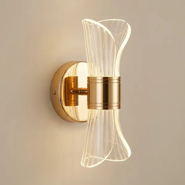 Gold_Metal_And_Glass_Wall_Sconce_For_Living_Room_Walls