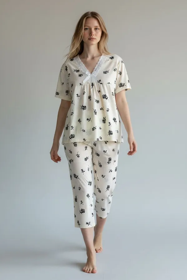Cozy_flower_capri_set