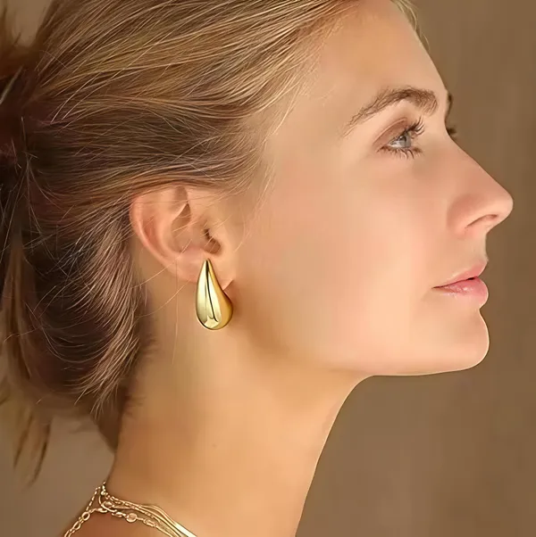 Gold_Alloy_Gold_Plated_Stud_Earrings_For_Women