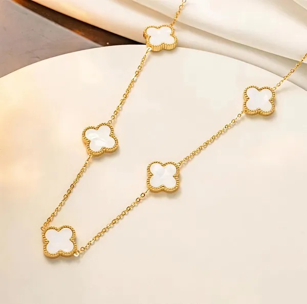 Gold_And_White_Alloy_Necklace_For_Women