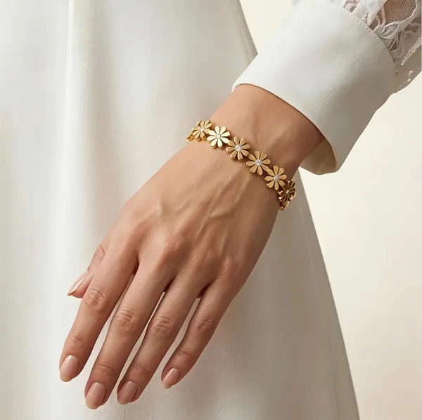 Golden_Flower_Alloy_Bracelet_For_Women