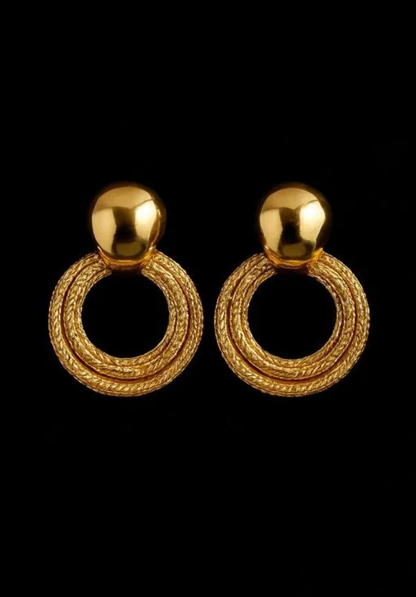 Gold_Alloy_Hoop_Earrings_For_Women