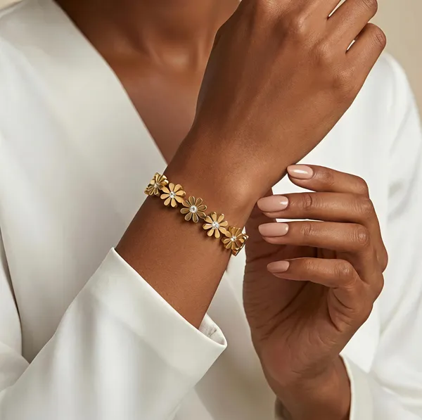 Golden_Flower_Alloy_Bracelet_For_Women