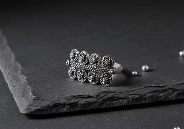 Silver_Oxidized_Alloy_Ring_For_Women