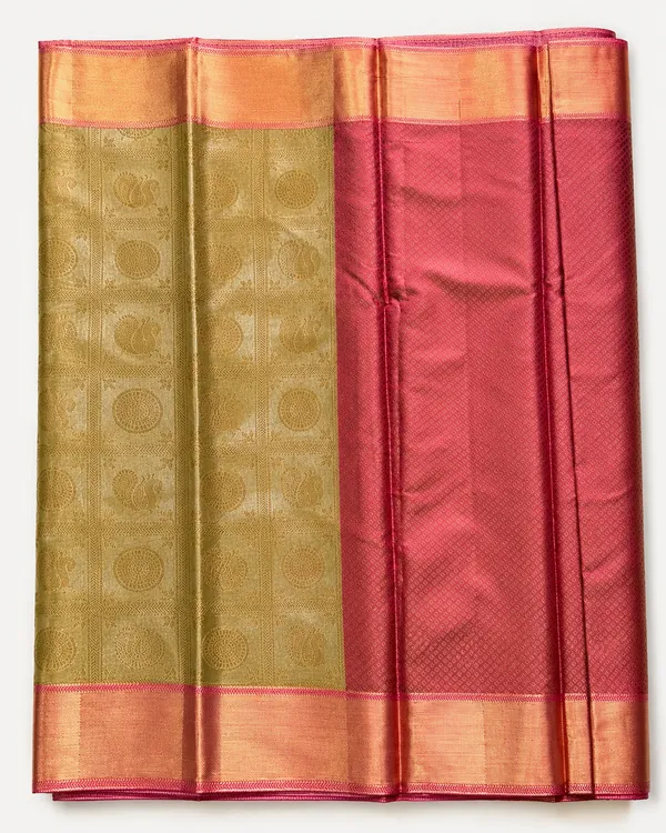 Antique_Gold_Semi_Kanjivaram_Saree_|_Zari_Medallion_&_Peacock_Motifs_–_SQ1022