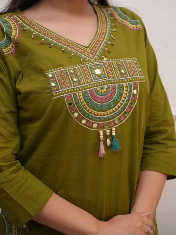 Olive_Green_Embroidered_Kurta_Set_With_Dupatta_For_Women