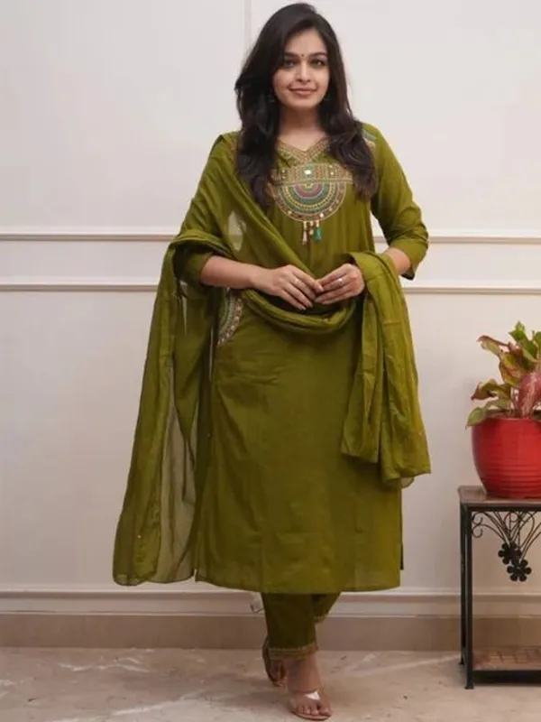 Olive_Green_Embroidered_Kurta_Set_With_Dupatta_For_Women