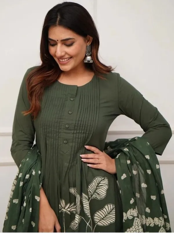 Green_Floral_Embroidered_Anarkali_Kurta_Set_With_Dupatta_For_Women