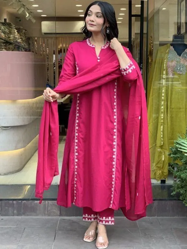Pink_Embroidered_Kurta_Set_With_Dupatta_For_Women