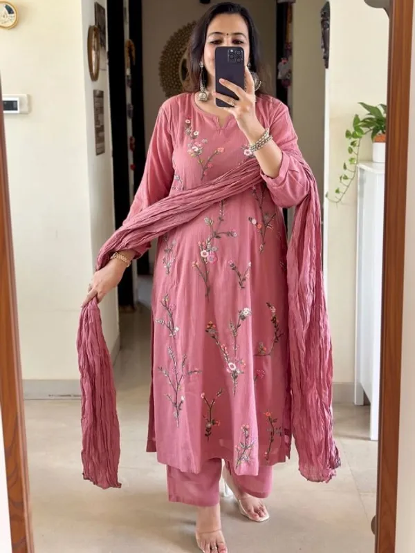 Pink_Embroidered_Kurta_Set_With_Dupatta_For_Women