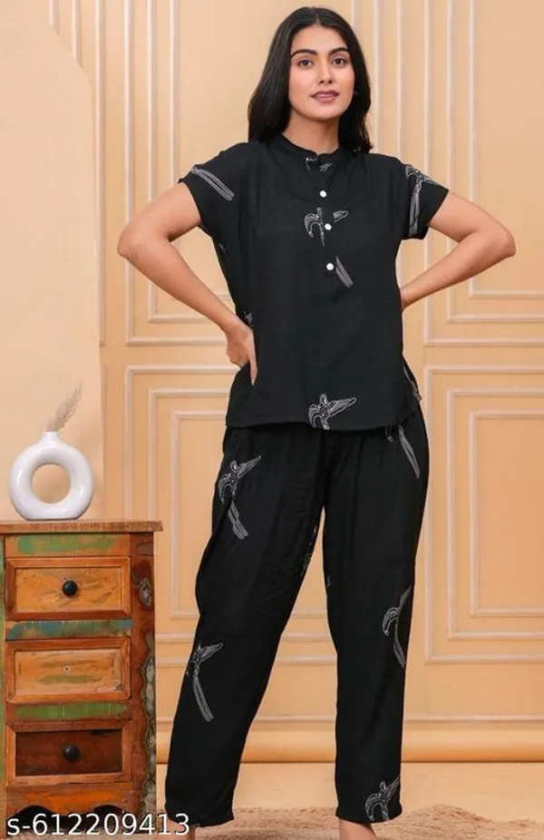 Black_Dragonfly_Print_Cotton_Night_Suit_Set_For_Women