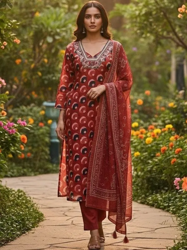 Maroon_Ethnic_Printed_Kurta_Set_With_Dupatta_For_Women