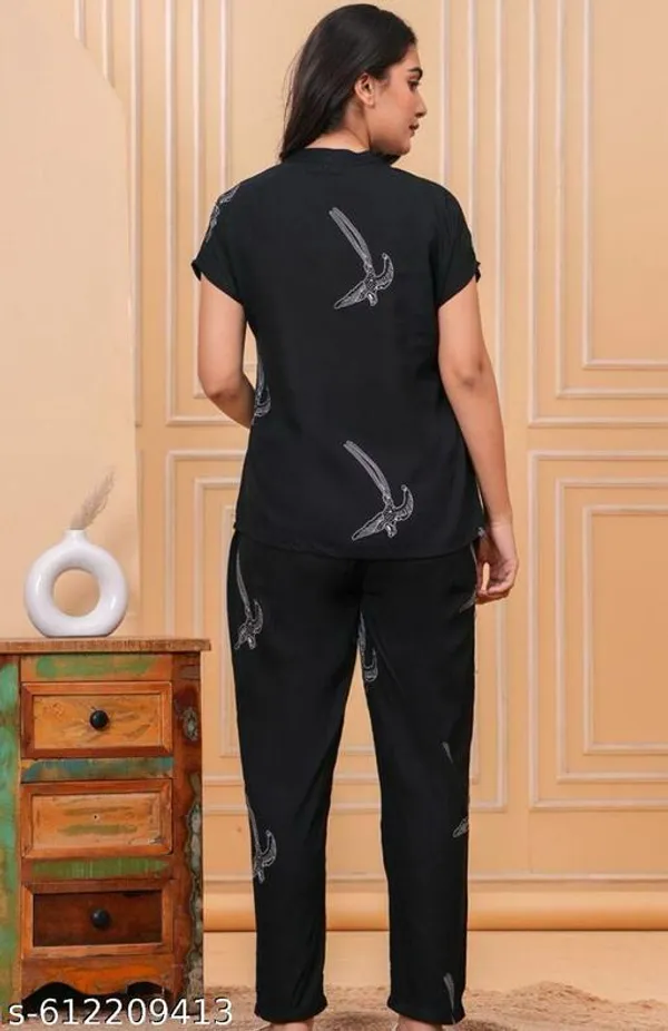 Black_Dragonfly_Print_Cotton_Night_Suit_Set_For_Women