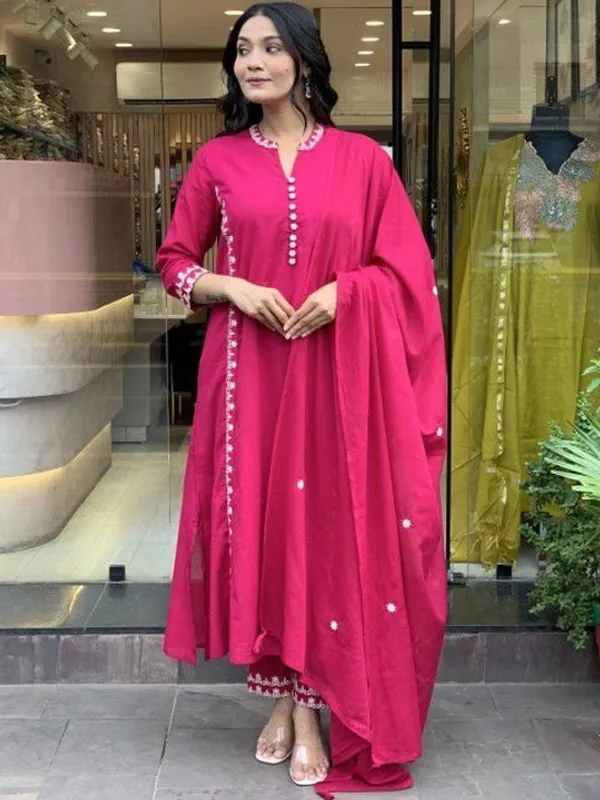 Pink_Embroidered_Kurta_Set_With_Dupatta_For_Women