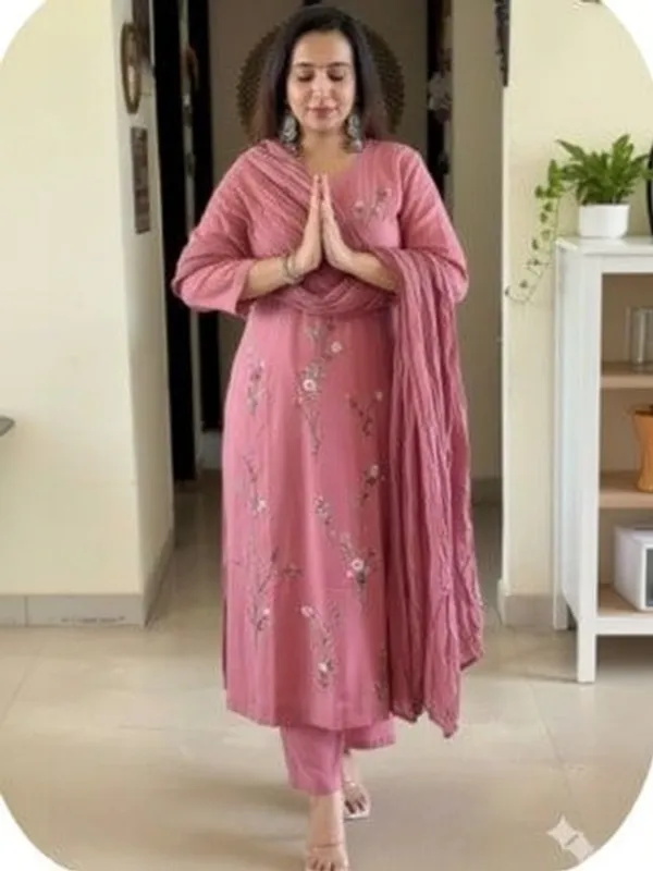 Pink_Embroidered_Kurta_Set_With_Dupatta_For_Women
