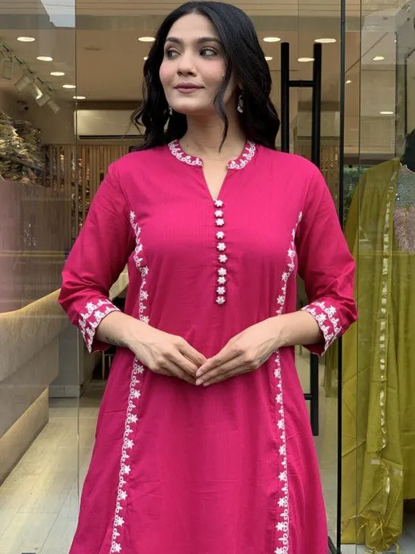 Pink_Embroidered_Kurta_Set_With_Dupatta_For_Women