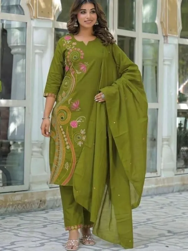 Green_Embroidered_Kurta_Set_With_Dupatta_For_Women