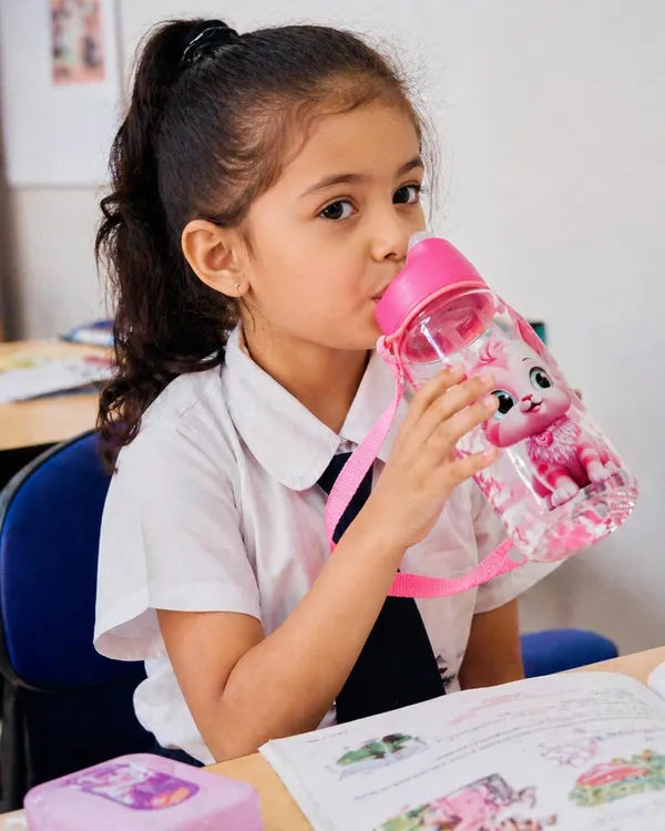 Cute_Cat_Kids_Water_Bottle_500_ML_–_BPA_Free,_Non-Toxic,_Leakproof_with_Silicone_Spout_&_Straw,_Adjustable_Strap,_Easy_Grip,_School_Water_Bottle_for_Girls_&_Boys