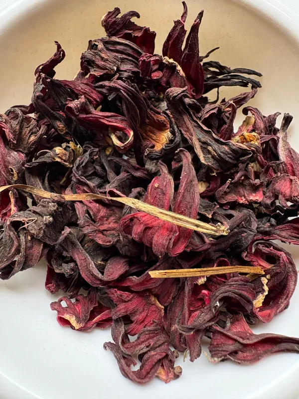 Hibiscus_Tea_Dried_Hibiscus_Sabdariffa_Flower_Petals