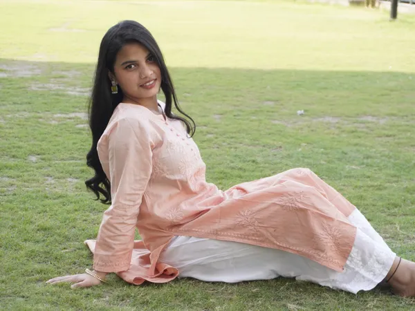 Nazakat-e-Gulnaar_–_Pure_Cotton_Ombre_Kurti