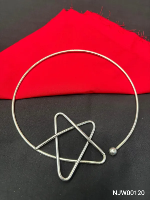Silver_Modern_Geometric_Wire_With_Abstract_Star_Earring_For_Women