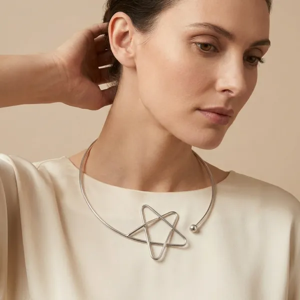 Silver_Modern_Geometric_Wire_With_Abstract_Star_Earring_For_Women