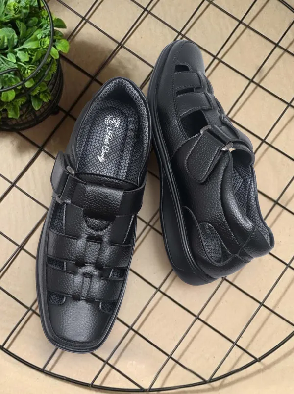 Black_Synthetic_Leather_Premium_Casual_Sandals_For_Men