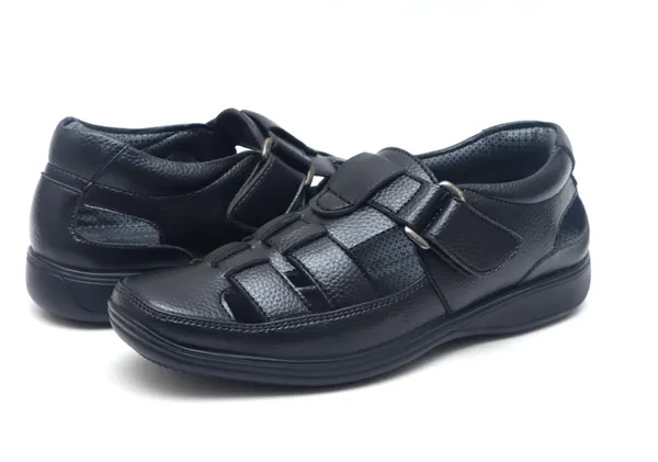 Black_Synthetic_Leather_Premium_Casual_Sandals_For_Men