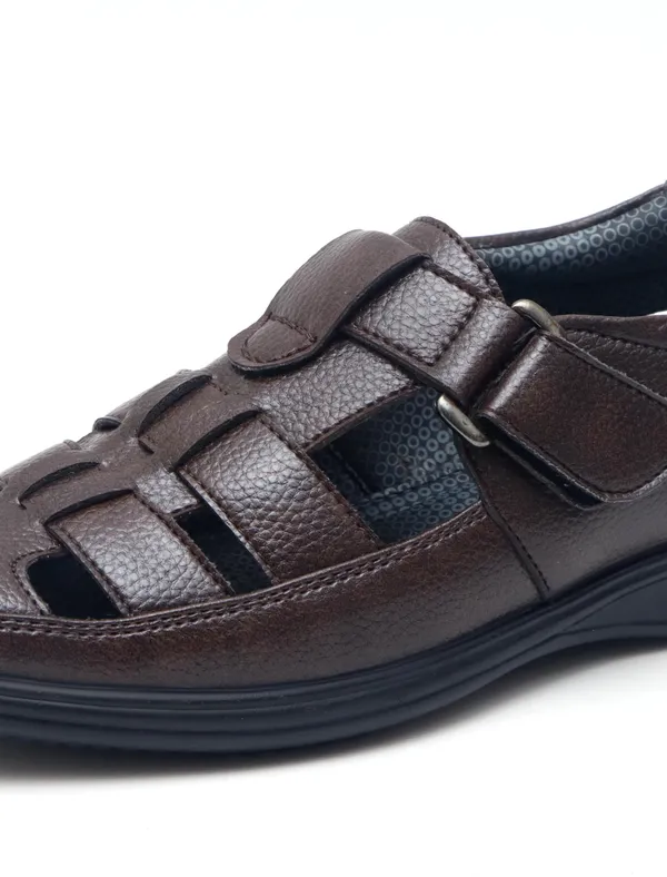 Brown_Synthetic_Leather_Premium_Casual_Sandals_For_Men