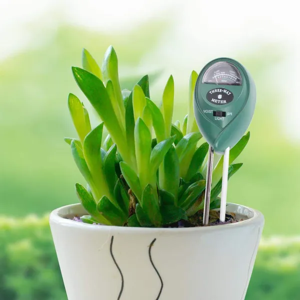 Soil_Tester_3-in-1_Plant_Moisture_Sensor_(Green)