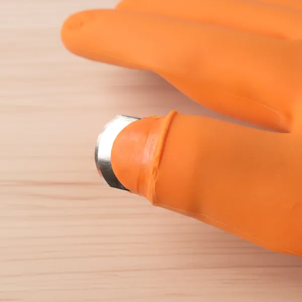Silicone_Gloves_with_Thumb_Knife_Finger_Protector_(1_Pair)