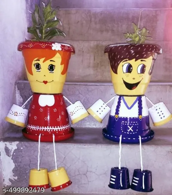 Red_Premium_Girl_And_Boy_Wonderful_Flowers_Pot