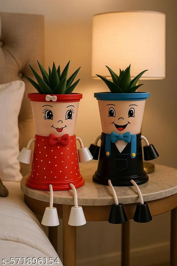 Red_Handmade_Decorative_Flower_Pot_Set_Cute_Boy_Girl_Planters_Terracotta_Pot_Craft_Pack_Of_2